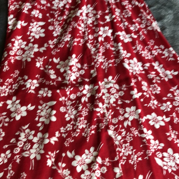 Girls size 10 ally b red and white floral dress - Picture 7 of 8